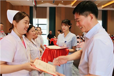 致敬白衣天使——长沙市望城区“5·12”国际护士节庆祝表彰大会在宁儿妇产医院隆重召开